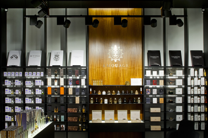 CrÃ¨me dela crÃ¨me perfume shop by Inblum Architects, Klaipeda â€“ Lithuania
