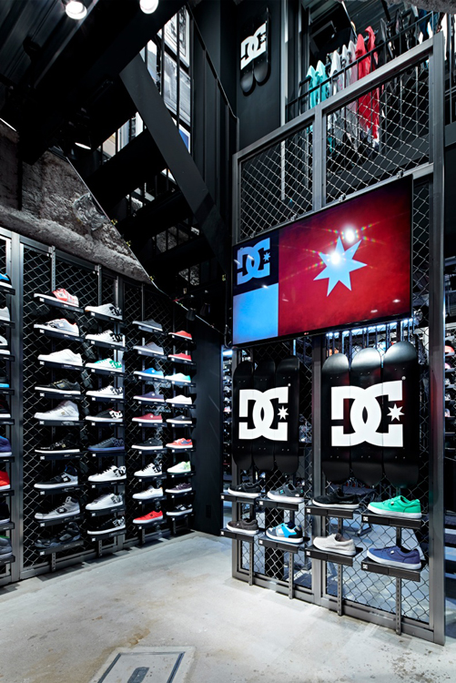DC STORE DESIGN BY Specialnormal Inc.