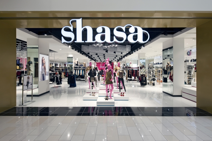 Shasa Store in Americanas Mall by Dalziel and Pow 