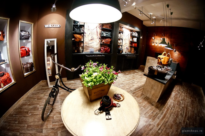 Menhard store in Sibiu by Glamshops