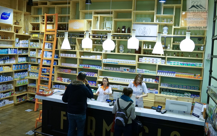 Help Net concept store " Farmacia" in  Bucharest by Omid Ghannadi 