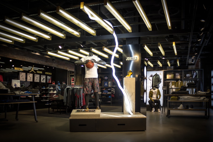 Speed and Lightening for Nike by Green Room Design