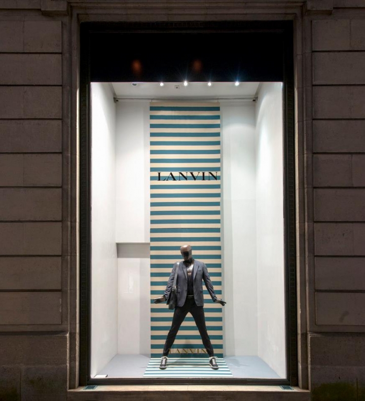 Lanvin " stripes "shop windows in Paris