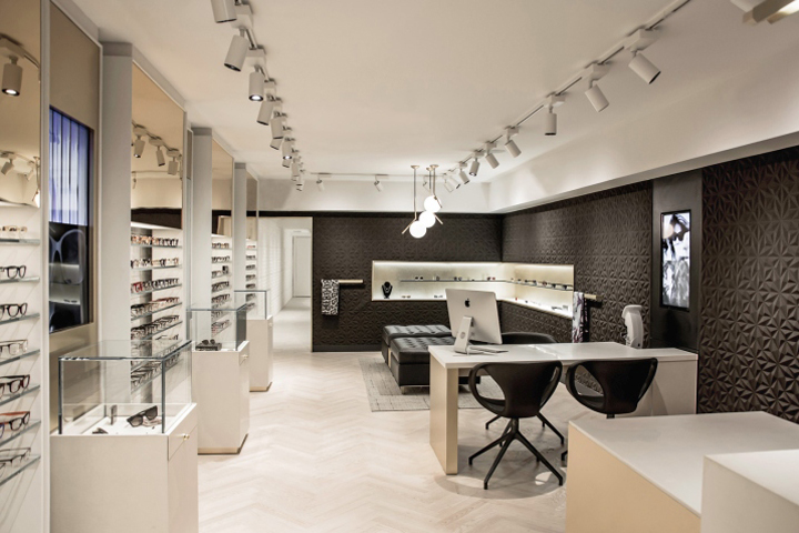 HOLLY Eyewear optical boutique by 1POINT0