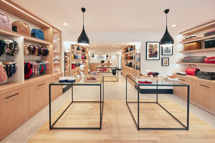 Cyriano Dogwear Outfit store by MarÃ§al Prats, Enric Cano & Isaac Santos, Barcelona